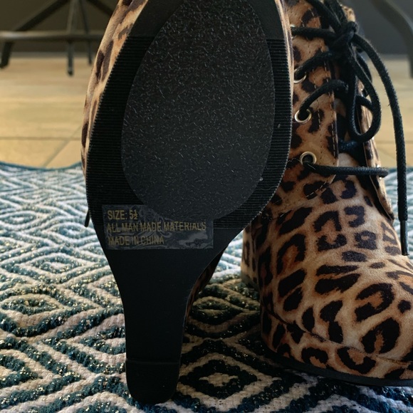 Leopard wedge booties - Picture 5 of 5